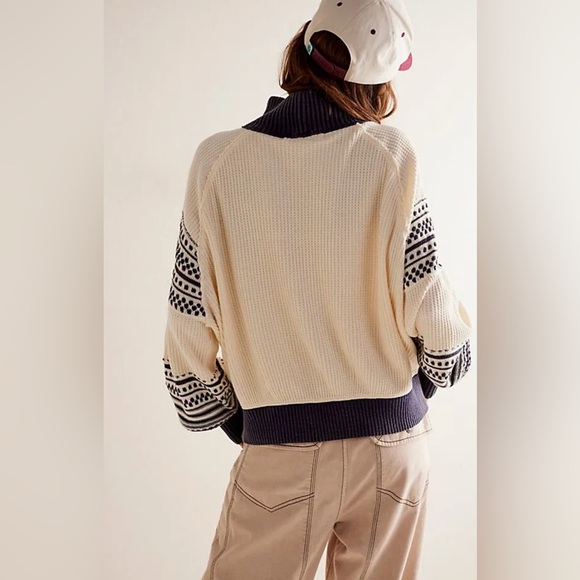 Free People “Get Cozy” knit top large - Picture 4 of 6